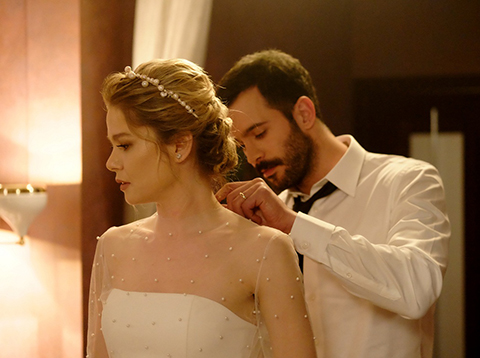 Kuzgun...KUZGUN İLE DİLA’NIN DÜĞÜNÜ VAR!