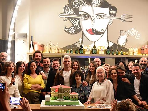 İstanbul'lu Gelin... VEDA YEMEĞİNDE DEFNE - CEM YILMAZ SÜRPRİZİ!