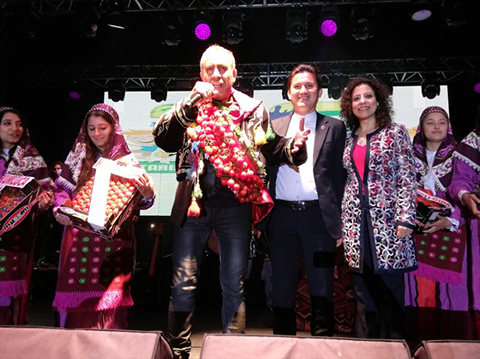 Haluk Levent... "DOMATES GÜZELİ" OLDU!