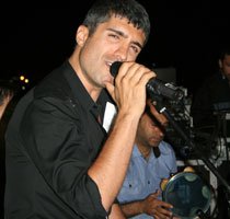 Özcan Deniz ... RADYOCULARA ALBÜMÜNÜ TANITTI!