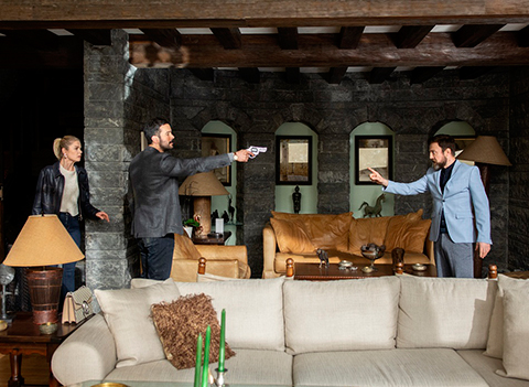 Kuzgun...‘BAŞROLLERDE KUZGUN CEBECİ VAR !’