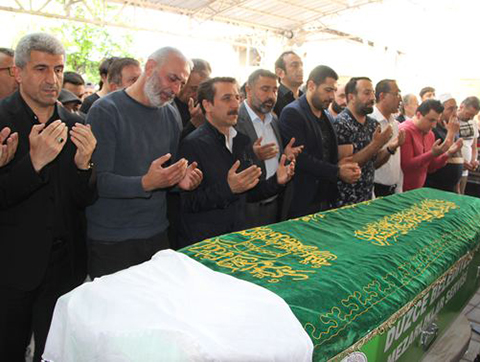 Dilber Ay... GÖZYAŞLAR VE DUALARLA UĞURLANDI!