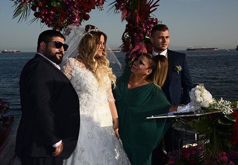 Kibariye... KIZINI TELLİ DUVAKLI GELİN ETTİ!