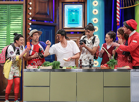 Güldür Güldür Show... NUSRET JAPON MÜŞTERİLERE ET PİŞİRİRSE!