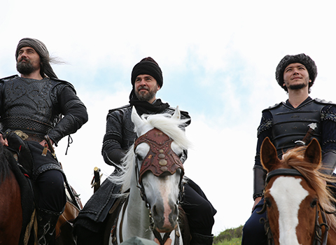 Diriliş Ertuğrul...ERTUĞRUL BEY'E TUZAK KURULUR!