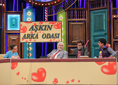 Güldür Güldür Show...KAHKAHA 'AŞKIN ARKA ODASI'NDA!