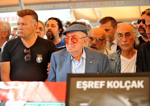 Eşref Kolçak... SON VEDA, SEVENLERİ YALNIZ BIRAKMADI!