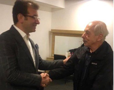 Genco Erkal...'BURNUMU ISIRDI!'