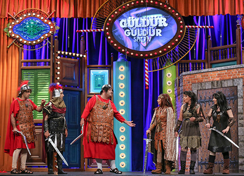 Güldür Güldür Show... BİLAL VE İBRAHİM BİZANS ASKERİ OLURSA!