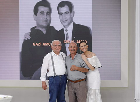 Esra Erol'da...YARIM ASIRLIK DOSTLARI BAYRAM'DA BULUŞTURDU!