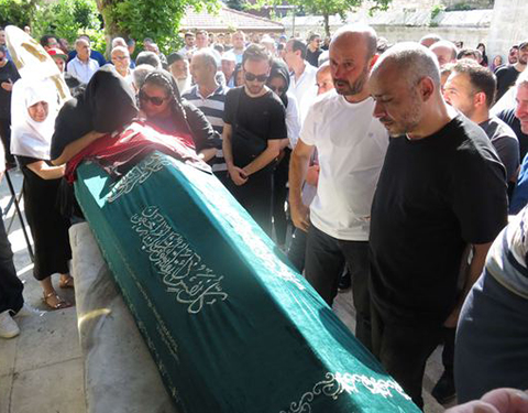 Ceza...BABASINI SON YOLCULUĞUNA UĞURLADI!