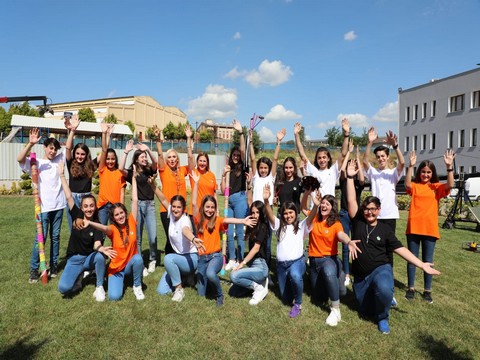 Zeliha Sunal... ÇEVRE BİLİNCİ İÇİN YİNE KOLLARI SIVADI!..