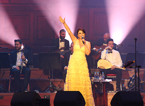 Zara...AMSTERDAM’DA TARİHİ KONSER!