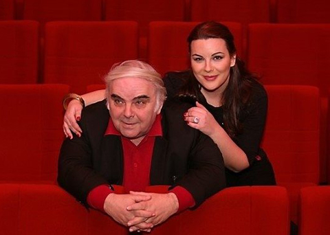 Enis Fosforoğlu... EŞİ VE KIZINDAN DUYGUSAL VEDA!..