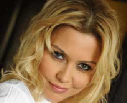 Didem Uzel... SOSYETİK SEVGİLİ YAPTI, SINIF ATLADI!