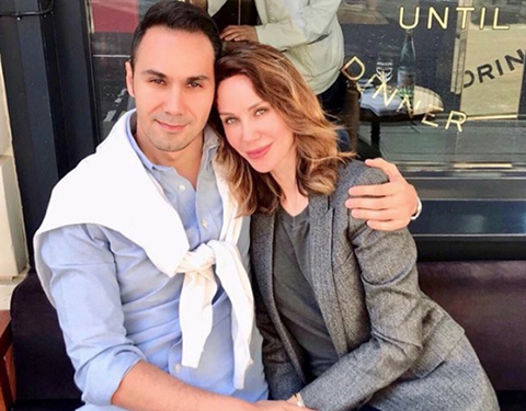 Demet Şener...YARIN İKİNCİ DEFA GELİNLİK GİYECEK!