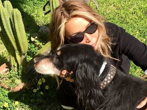 Yonca Evcimik...'EVCİMİK CUMHURİYETİ'NDEN BİR MELEK DAHA UÇTU!'