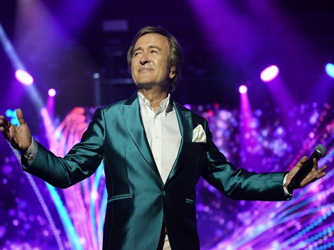 Erol Evgin... HARBİYE AÇIK HAVA'DA MÜZİK ŞÖLENİ!..