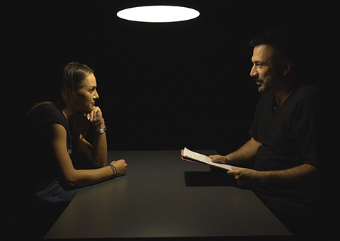 Damla Can...SURVİVOR GÜZELİ 'SORGU ODASI'NDA!