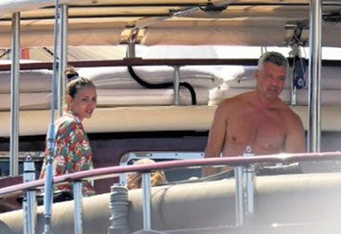 Emina Jahovic - Sadettin Saran...BARIŞMA HEDİYESİ AİLECE 'MAVİ YOLCULUK'