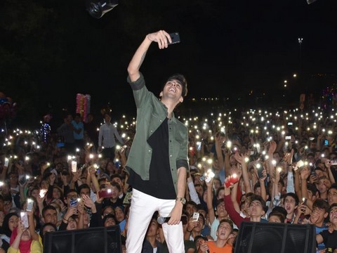 Çapatay Akman... BİTLİS'TE İZDİHAM YARATTI!..