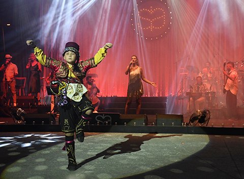 Sıla...BODRUM’DA ZEYBEK GECESİ!