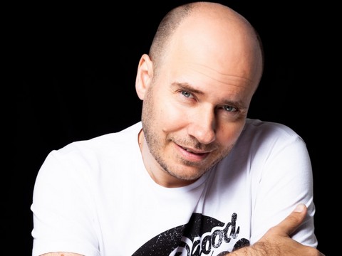 Emre Yücelen... "ZEHİRLİ UYKULAR"!..