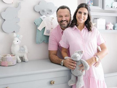 Ali - Nazlı Sunal...DOĞUM SONRASI 'PEMBE' POZ!