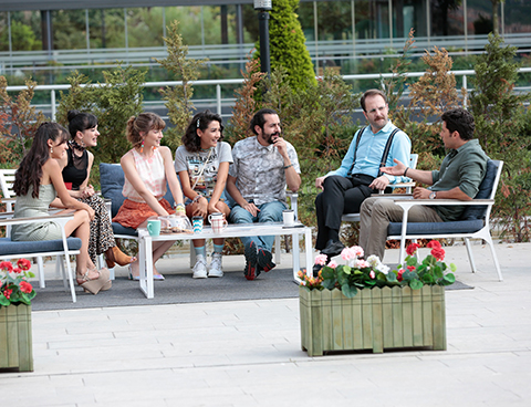 Her Yerde Sen...ŞİRKETTE AŞK YASAĞI!