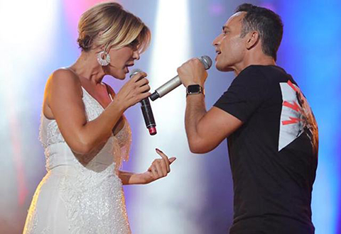 Mustafa Sandal...HARBİYE'DE SÜRPRİZ DÜET!