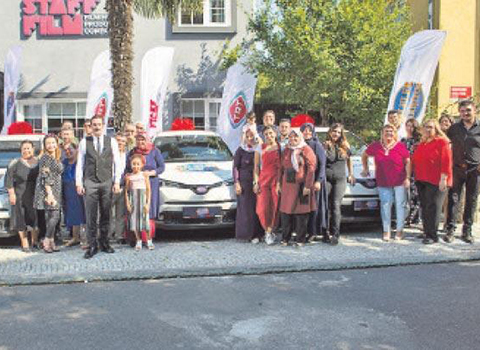 Aileler Yarışıyor...ARABALAR SAHİPLERİNİ BULDU!