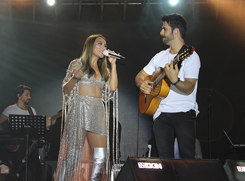 Ziynet Sali...TELLİ DUVAKLI GELİN OLUYOR!