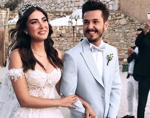 Deniz Baysal - Barış Yurtçu...EVLENDİLER!