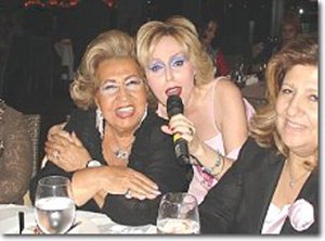 Dr.Pınar Altınok... AKADEMİSYEN ŞARKICI!