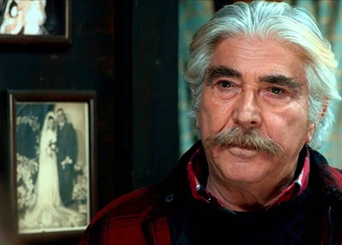 Erdal Özyağcılar...ROL GEREĞİ ÖPÜŞMEYENLERİ ANLAMIYORUM, BEN ÖPÜŞÜRÜM!'