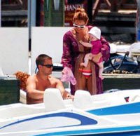 Pınar Altuğ-Yağmur Atacan... SU BEBEĞİ BODRUM'LA TANIŞTIRDILAR!