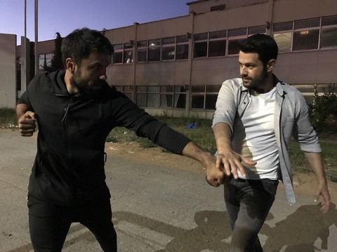 Keremcem... SET ARALARINDA DÖVÜŞ DERSİ ALIYOR!..