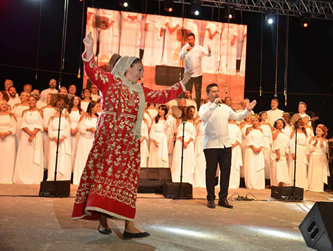 C Majör İş’ten Sesler Korosu...BODRUM BELEDİYE BAŞKANI İLK DEFA SAHNEDE