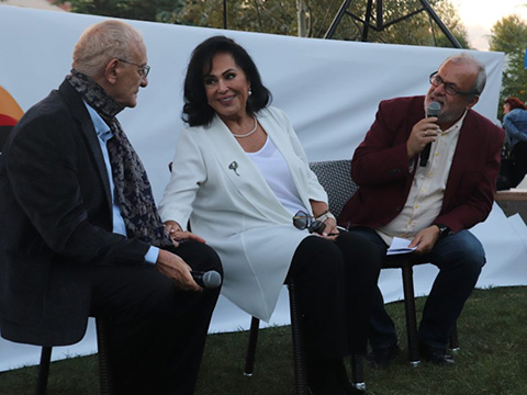 Etiler Fest...ATİLLA DORSAY'A EMEK VE ŞÜKRAN ÖDÜLÜ!