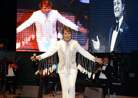 Zeki Müren...23. ÖLÜM YILDÖNÜMÜNDE BODRUM'DA ANILDI!