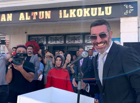 Hakan Altun...BABASININ ADINA OKUL YAPTIRDI!