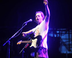 Duman... ARENAYI MEST ETTİ!