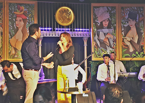 Ferman Toprak - Ebru Yaşar...'KIRMIZI BALIK' DÜETİ!