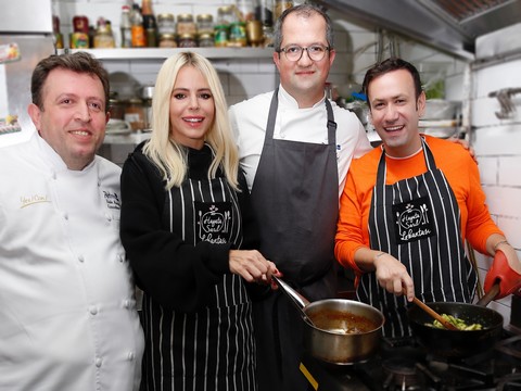 Simge Sağın - Özgür Aras... EVSİZLER İÇİN YEMEK PİŞİRDİLER!..