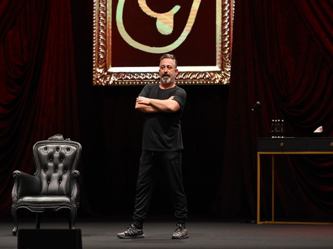 Cem Yılmaz... İZMİR'DE YİNE KAPALI GİŞE!..