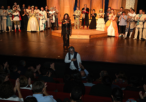 İBB Şehir Tiyatroları...'İKİ EFENDİNİN UŞAĞI'NA İLK GÖSTERİM!