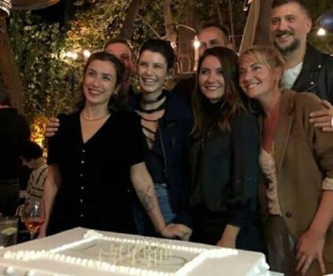 Beren Saat...SEVİNÇTEN OYNADI!