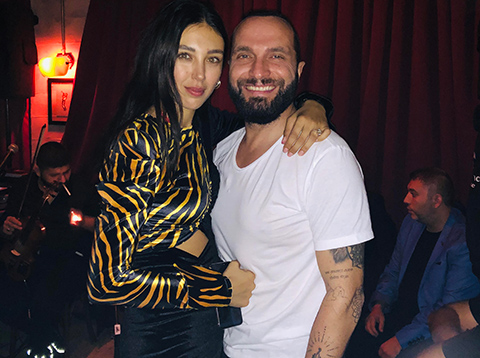 Berkay...EŞİNE SÜRPRİZ DOĞUMGÜNÜ PARTİSİ!