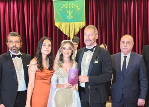 Sinan Albayrak...EVLİLER KERVANINA KATILDI!