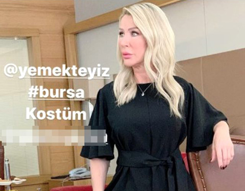 Seda Sayan...MİNİ ETEK ŞOVU!